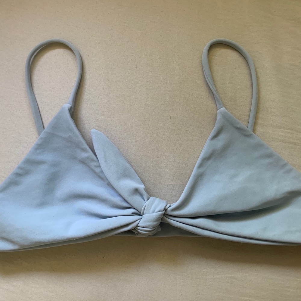 Benoa Sudi Top in Baby Blue